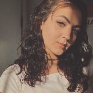 Meet your Posher, Eva